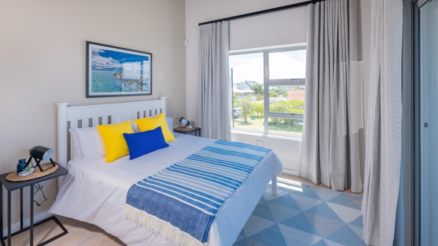 4 Bedroom Property for Sale in Struisbaai Western Cape